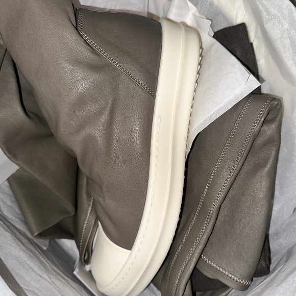 Ssense exclusive over the knee Rick owens - Picture 3 of 5